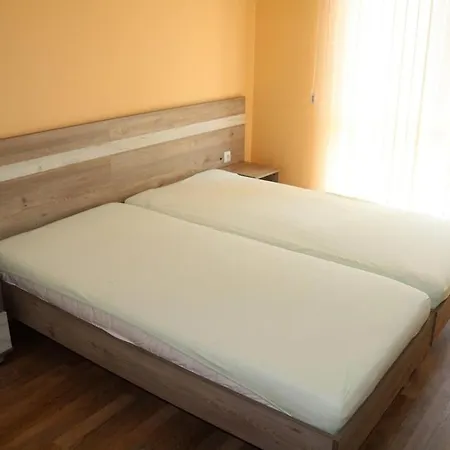 Saint John E301 Apartmanhotel